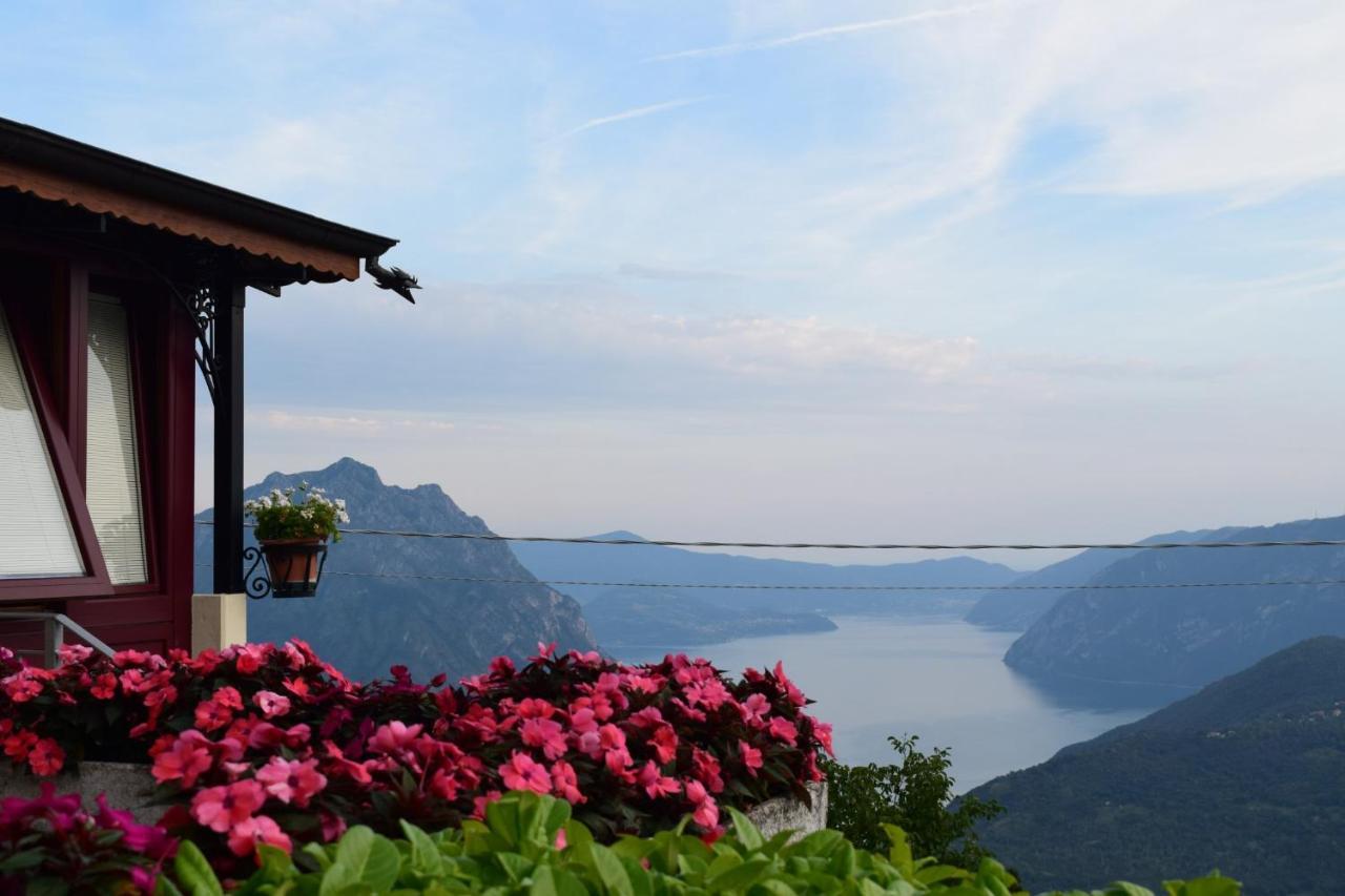 Panorama Verde Lago Bossico Buitenkant foto